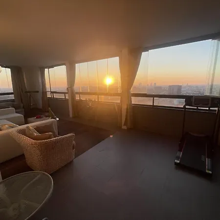 Arena Penthouse In The Clouds Apartman Riga
